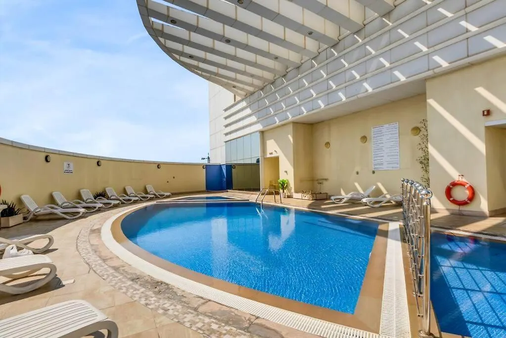 Waves - Charming Studio With Lake Views Close To Metro Dubai 0*,  United Arab Emirates